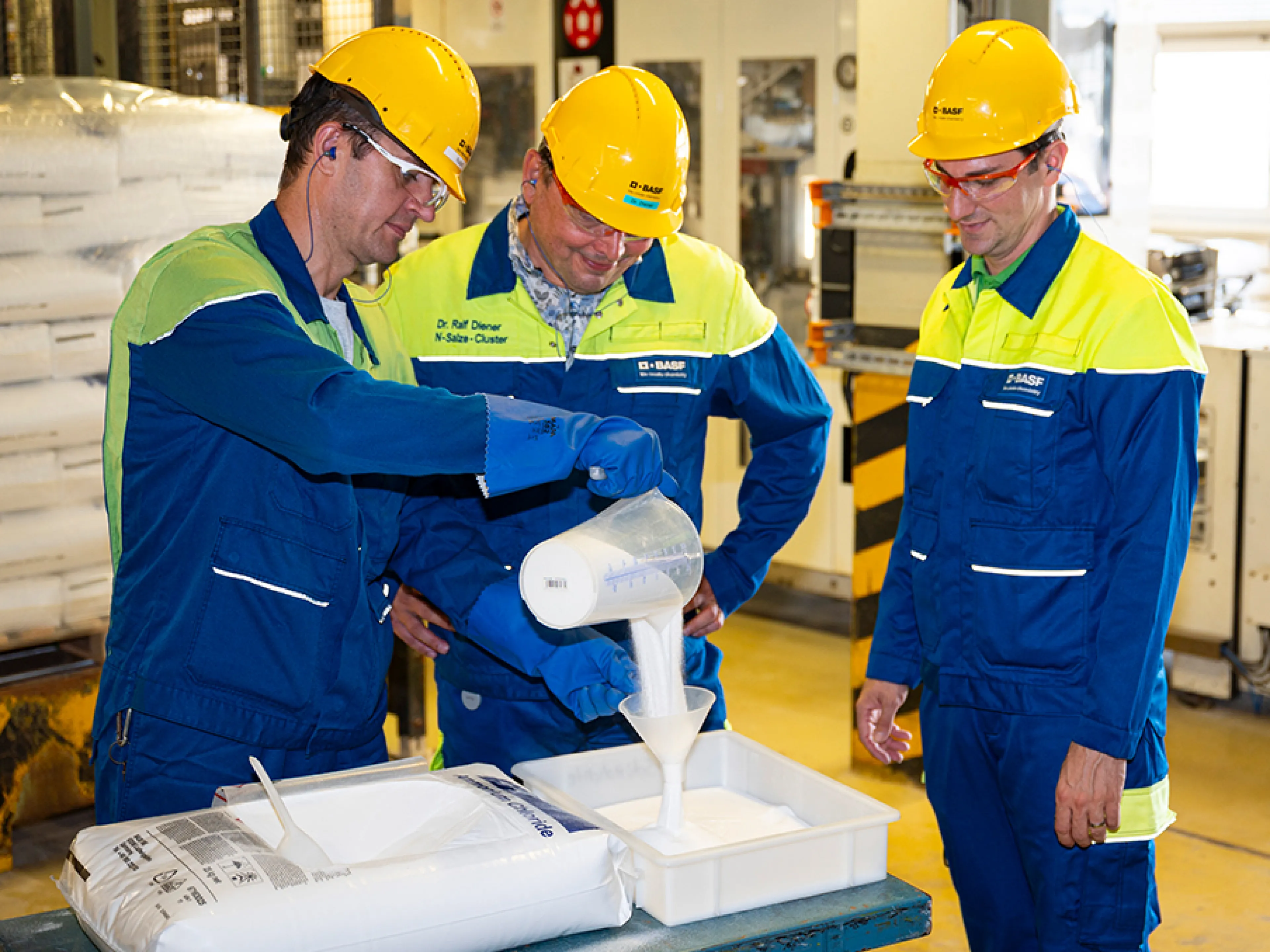 BASF hat die Produktion von Ammoniumchlorid in Ludwigshafen erweitert und damit die Kapazität um 50 Prozent erhöht