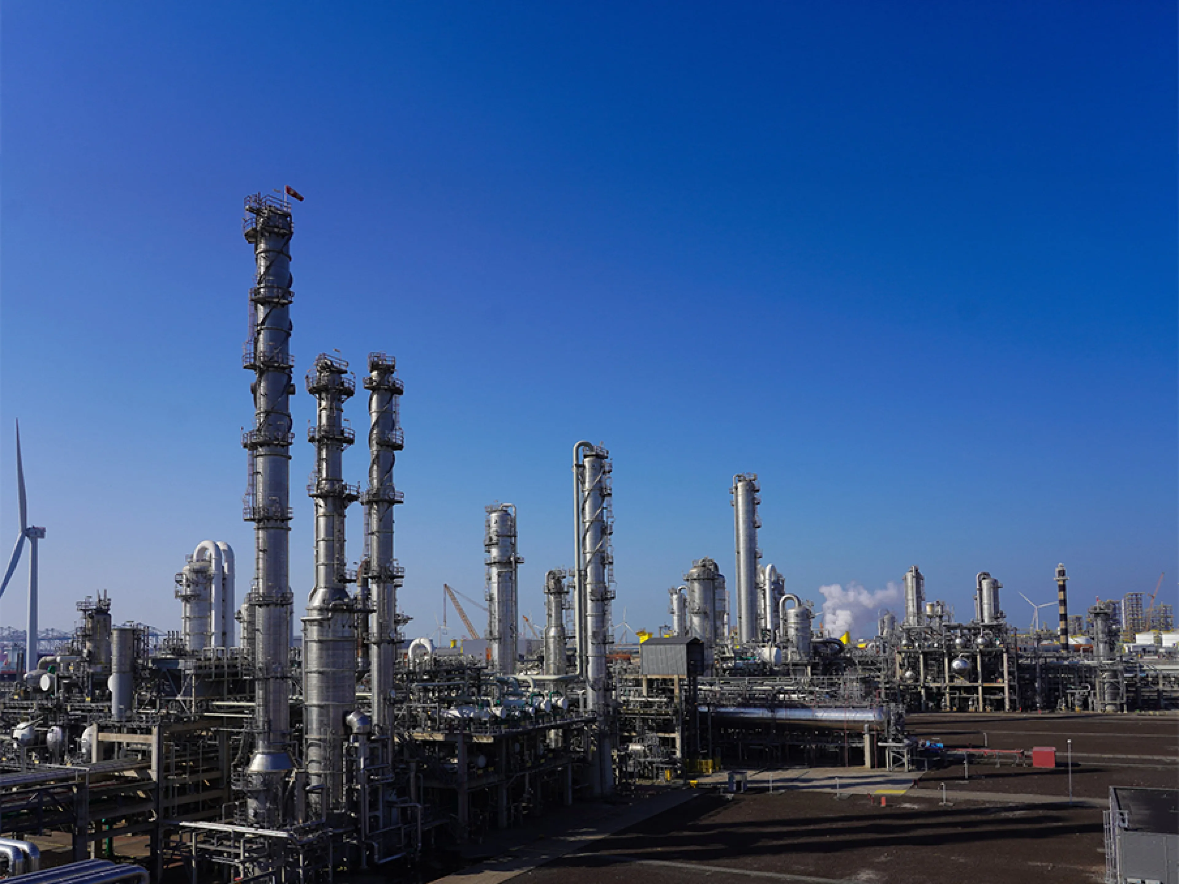 Bis 2026 wollen Lyondell-Basell und Covestro die gemeinsame PO11-Anlage in Maasvlakte stilllegen