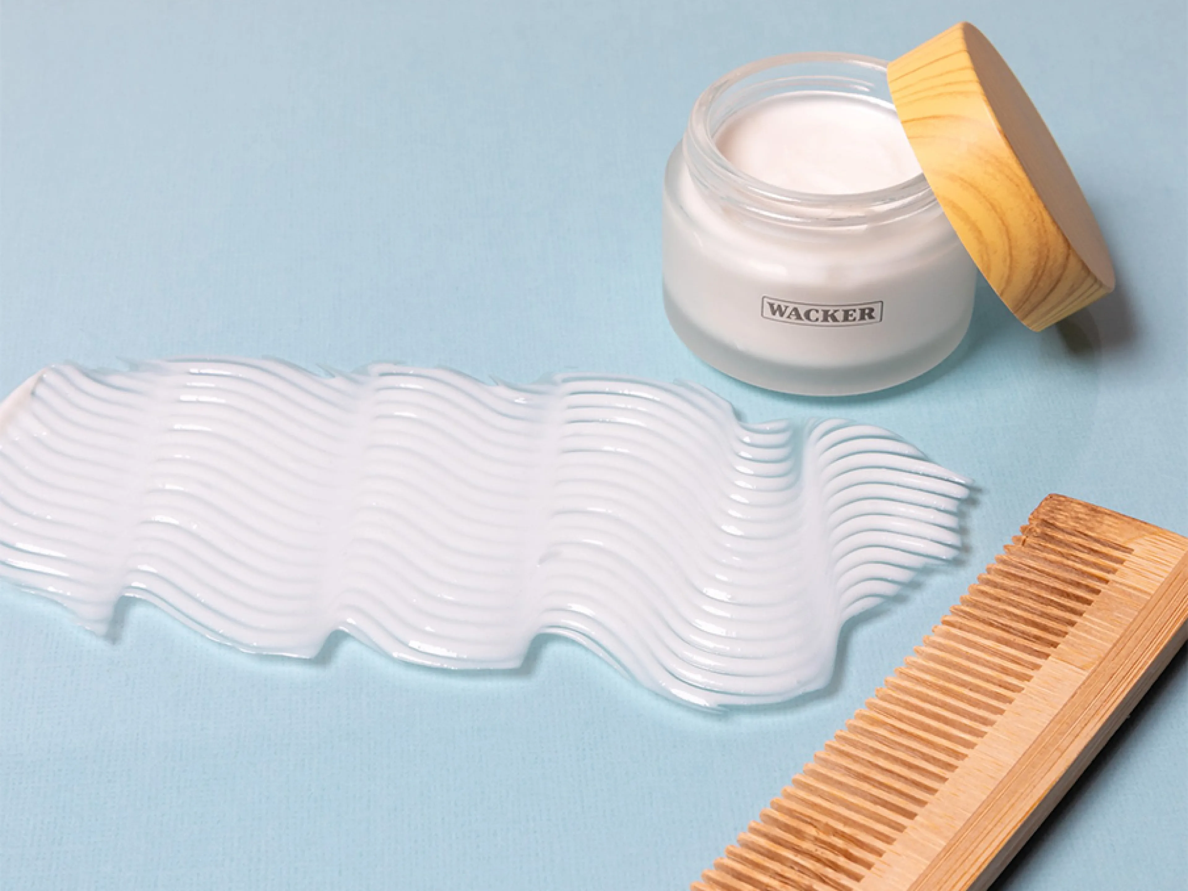 Auf der „in-cosmetics“ in Paris stellt Wacker erstmals Produkte vor, die ausschließlich auf erneuerbaren Rohstoffen basieren