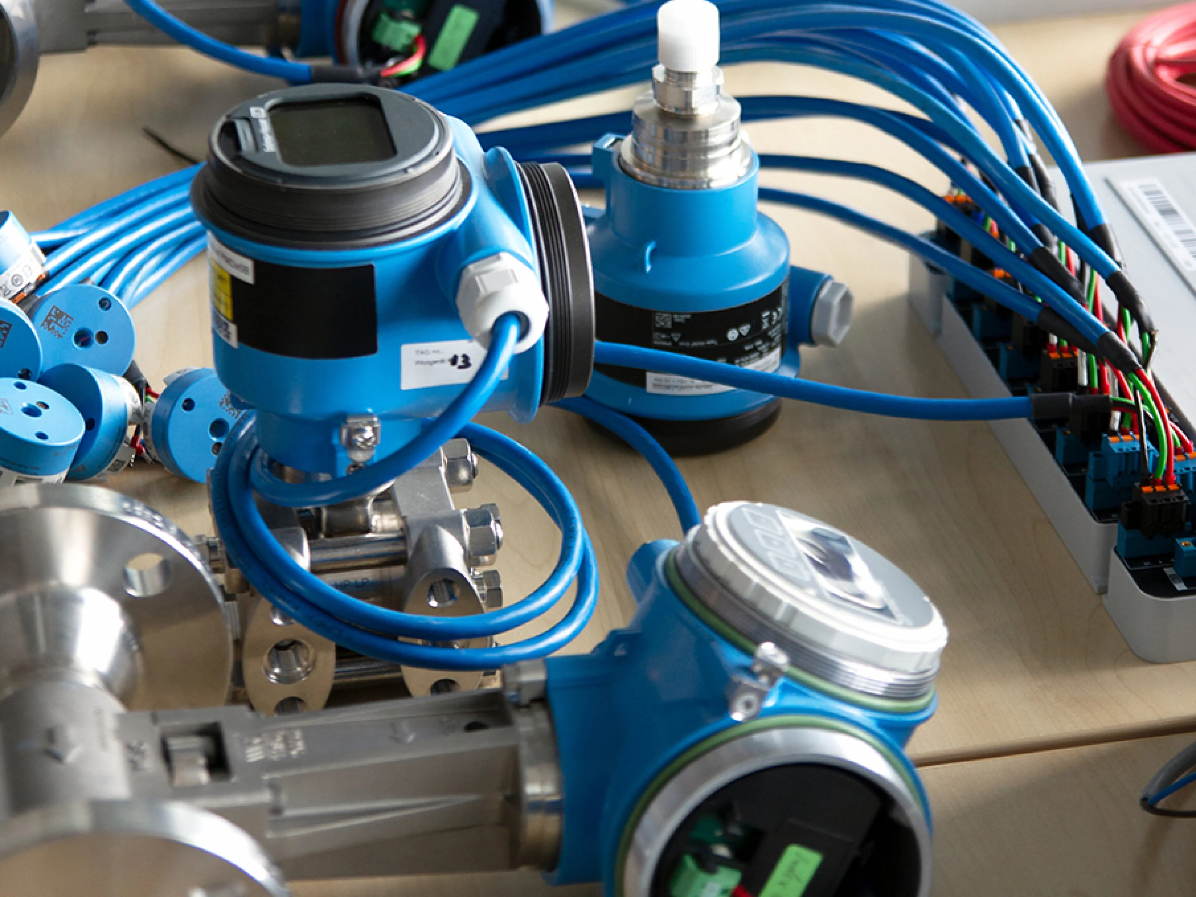 Ethernet-APL im Praxistest: Endress+Hauser validierte gemeinsam mit Covestro, BASF und Yokogawa die Skalierbarkeit von Ethernet-APL in einer komplexen, herstellerübergreifenden Prozessautomatisierungsumgebung