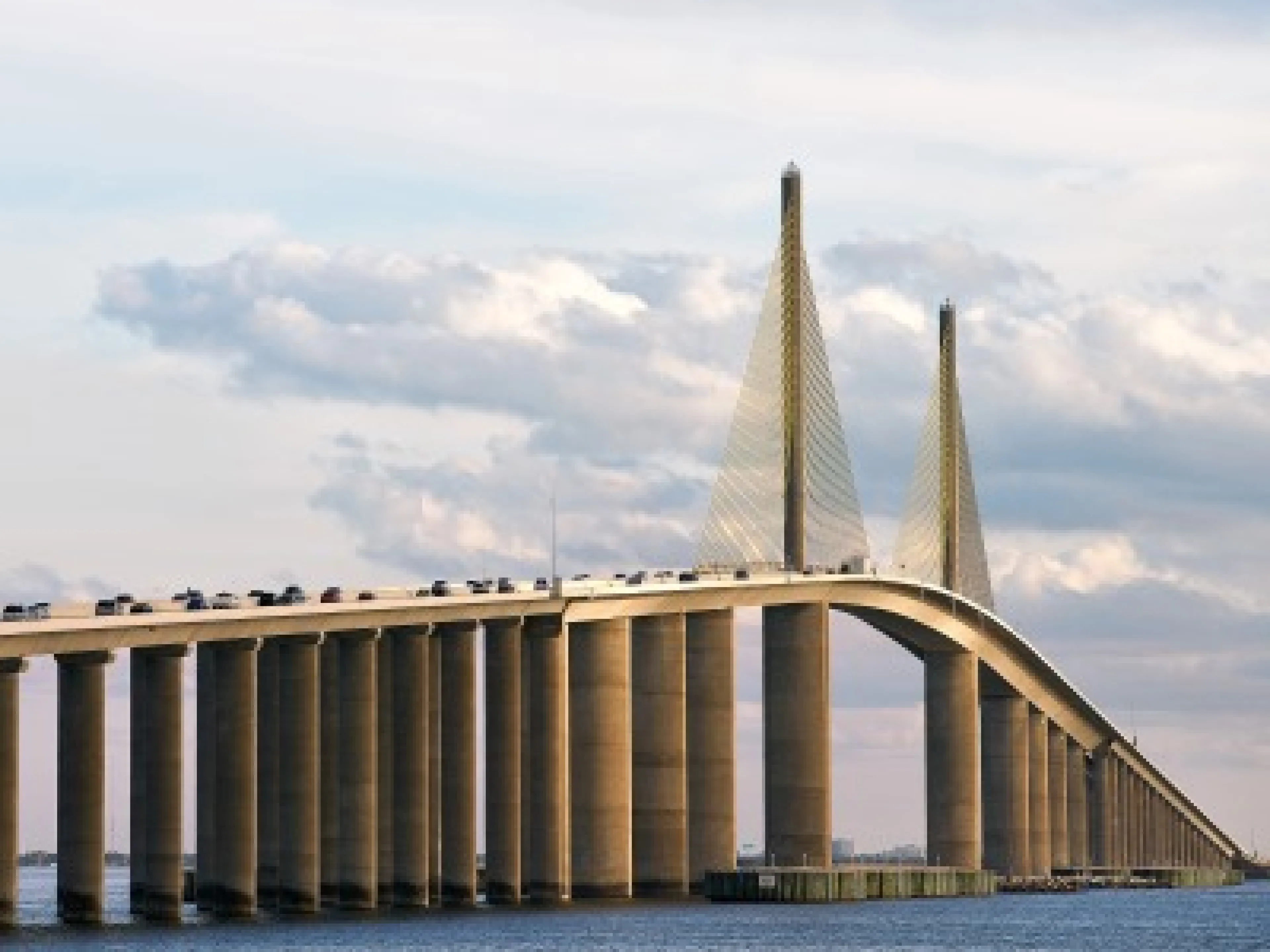 Lone Star ist ein Private-Equity-Unternehmen, das weltweit in Immobilien, Aktien, Kredite und andere finanzielle Vermögenswerte investiert