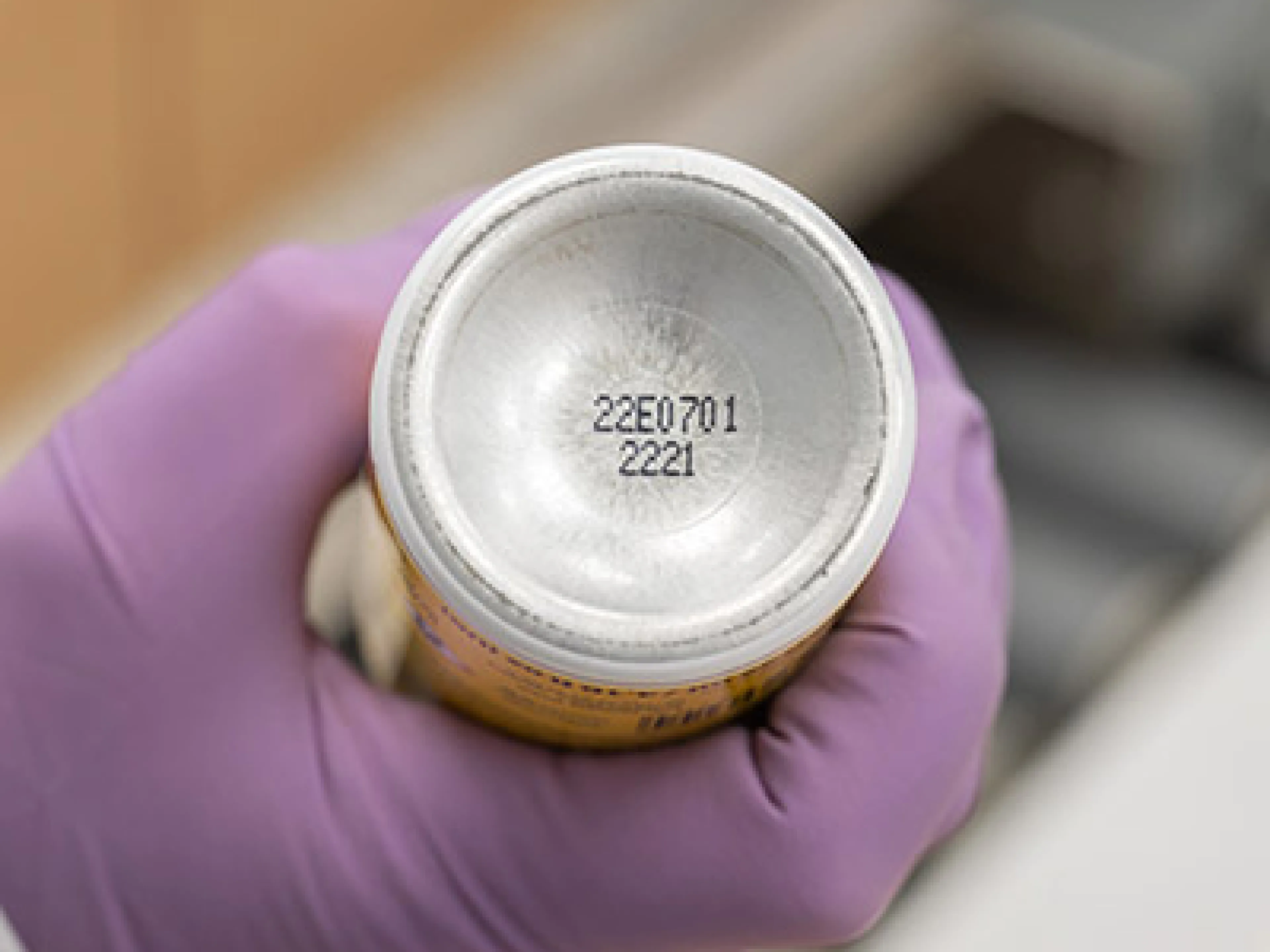Trotz des gewölbten Dosenbodens kennzeichnet der Linx 8920 gleichmäßig.