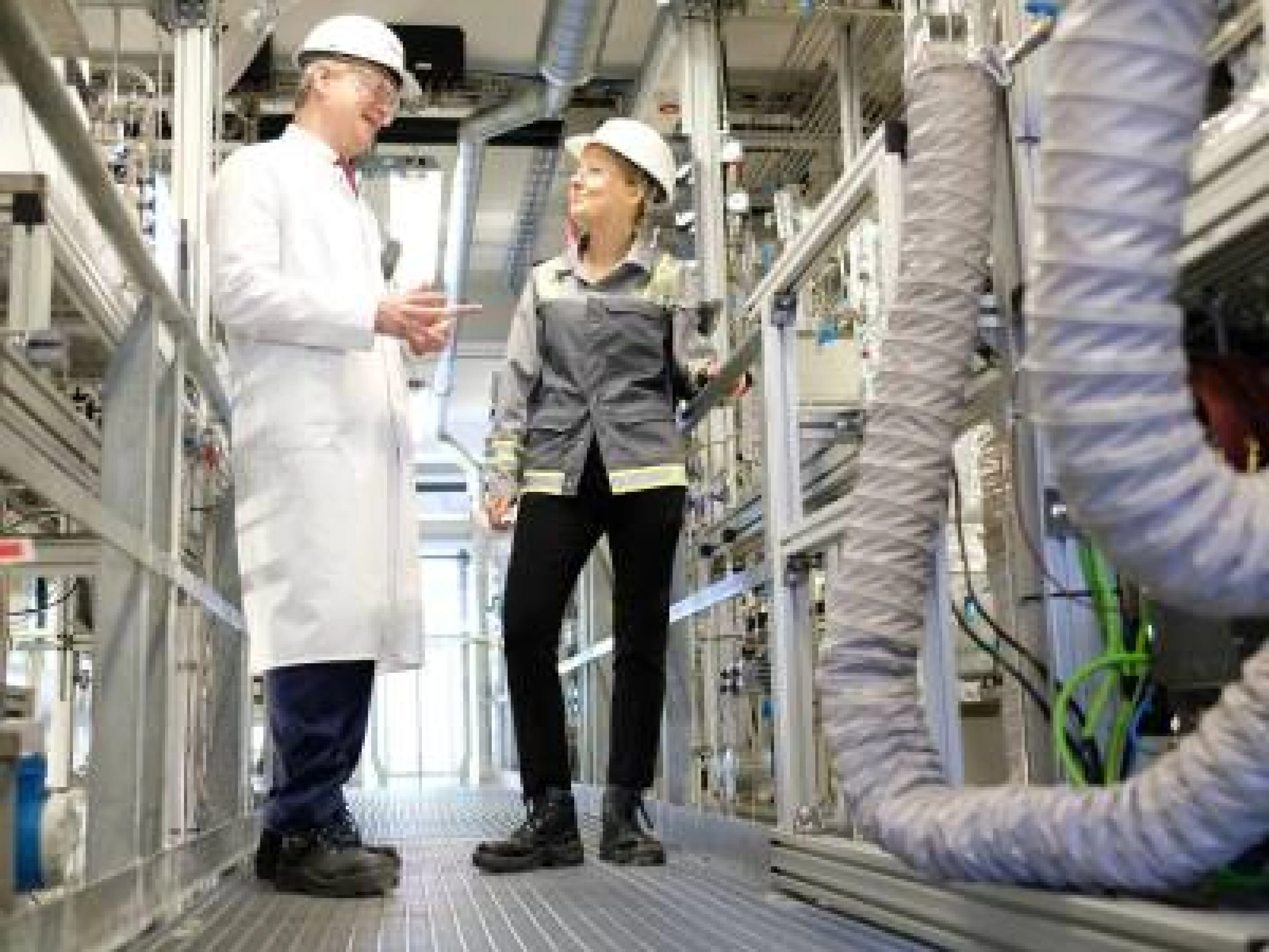 Evonik gelingt mit Entwicklung eines neuartigen Reaktors eine kleine Revolution
