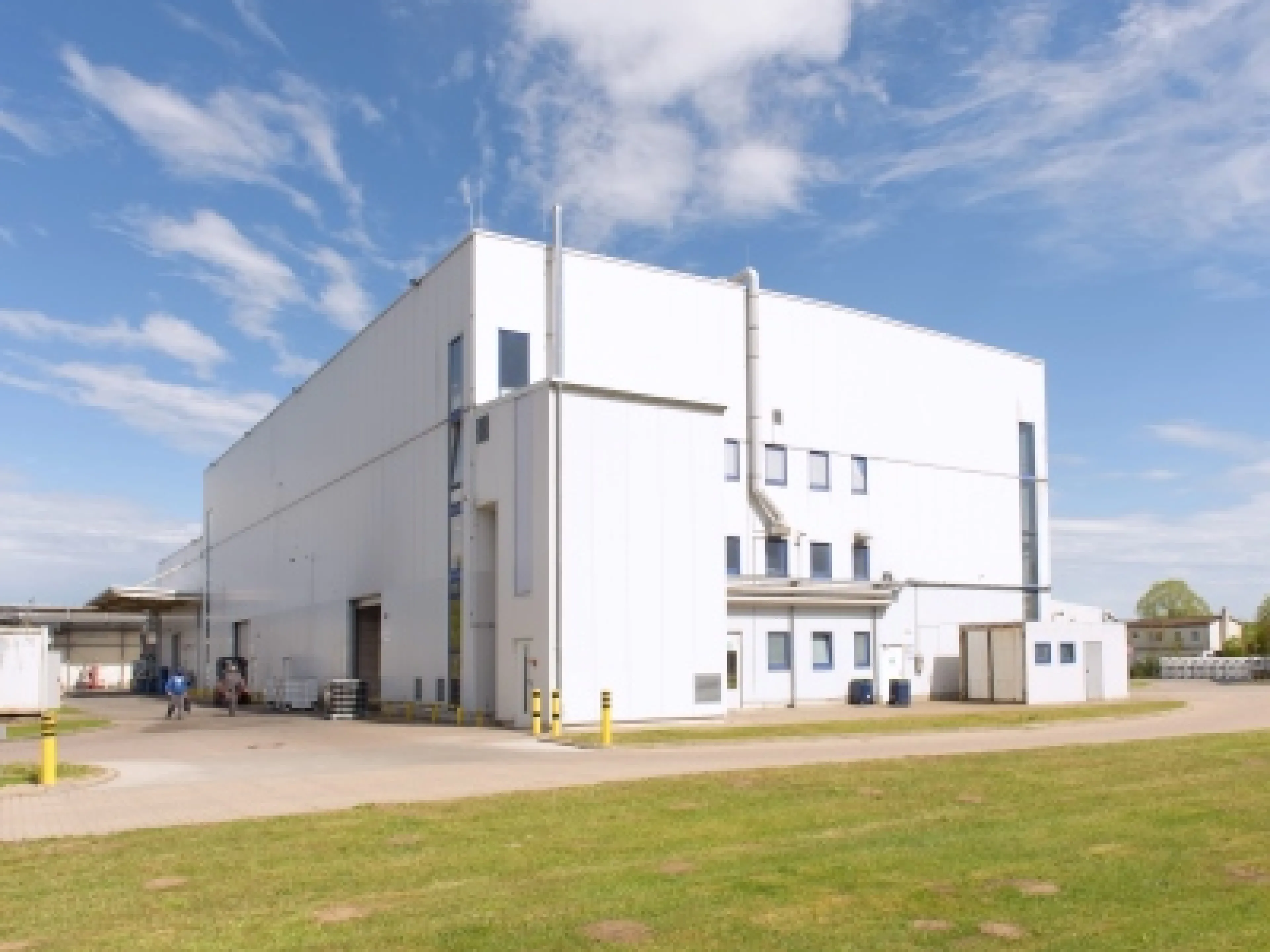 Evonik-Standort in Geesthacht: Der neue Mehrzweckreaktor ermöglicht flexiblere Produktion von kundenspezifischen Spezialanwendungen