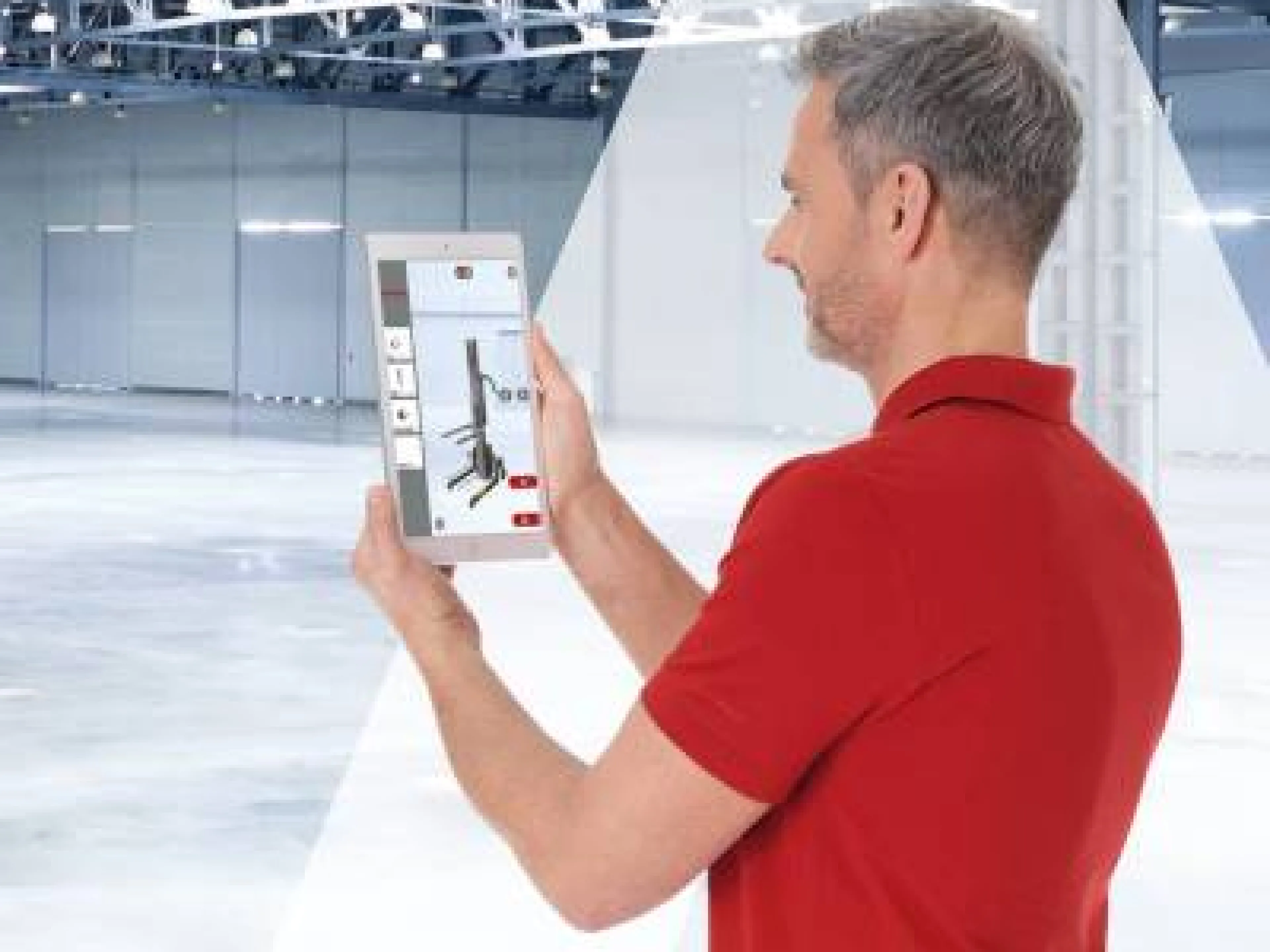 Die Virtual Engineering App von Hovmand hilft bei der digitalen Konfiguration von mobilen Industrie-Hebeliften