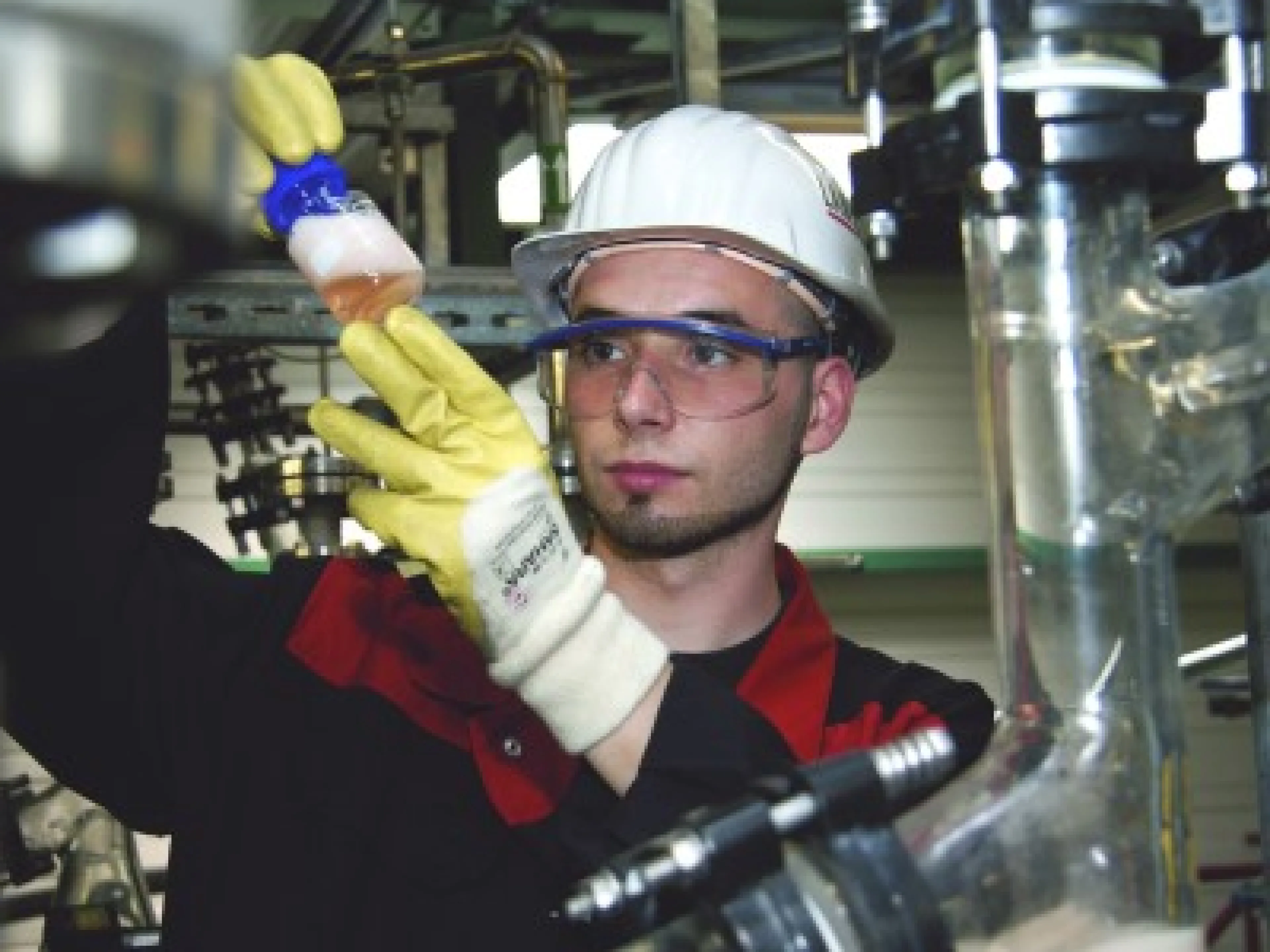 Lanxess produziert am Standort Bitterfeld Ionenaustauscher der Marke Lewatit zur Wasseraufbereitung, Bild: Lanxess Lanxess produziert am Standort Bitterfeld Ionenaustauscher der Marke Lewatit zur Wasseraufbereitung