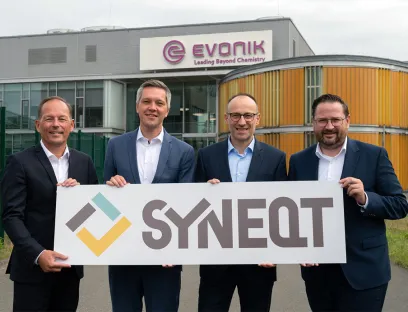 (v. l. n. r.): Thomas Wessel, Personalvorstand und Arbeitsdirektor von Evonik, traf sich mit der Syneqt-Geschäftsführung, bestehend aus Andreas Orwat, Thomas Basten (Sprecher) und Daniel Brünink, im Chemiepark Marl