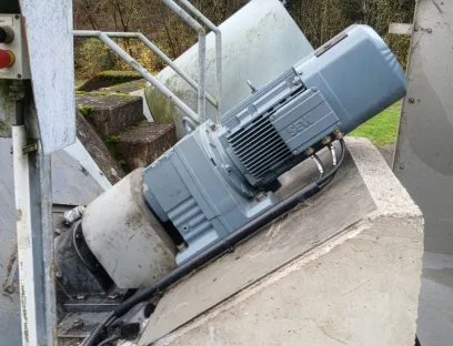 Im Zuge der Modernisierung ersetzte SEW‑Eurodrive die bisherigen Antriebseinheiten