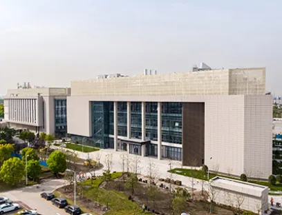 BASF weiht die Erweiterung ihres Innovation Campus Shanghai/China ein, die zwei Gebäude mit neuen Einrichtungen und Laboren umfasst, um chemische Forschungsprojekte voranzutreiben und neue nachhaltige Lösungen zu entwickeln, Bild: BASF BASF weiht die Erweiterung ihres Innovation Campus Shanghai/China ein