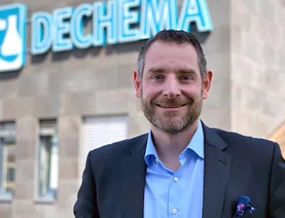 Dr. Björn Mathes, Geschäftsführer der Dechema Ausstellungs-GmbH, im Gespräch, Bild: chemieproduktion-online.de / Susanne Woggon Dr. Björn Mathes, Geschäftsführer der Dechema Ausstellungs-GmbH