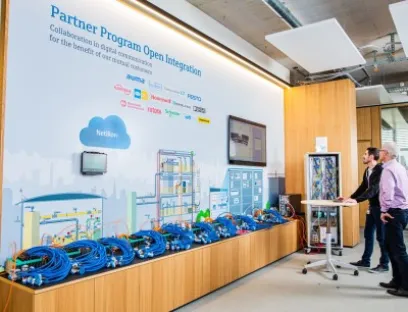 Ethernet-APL-Lasttest mit 238 Endress+Hauser-Instrumenten, Pepperl+Fuchs-Infrastruktur verbunden mit Honeywell- und ABB-Steuerungssystemen, Bild: Pepperl+Fuchs Ethernet-APL-Lasttest mit 238 Endress+Hauser-Instrumenten, Pepperl+Fuchs-Infrastruktur verbunden mit Honeywell- und ABB-Steuerungssystemen