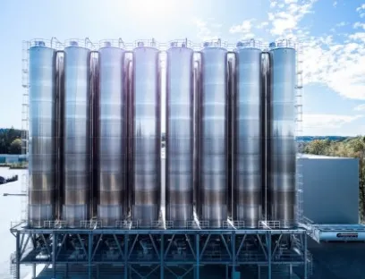 Seit Anfang des Jahres sind bei Greiwing Logistics for you in Burghausen 43 Hochsilos in Betrieb, Bild: Greiwing Seit Anfang des Jahres sind bei Greiwing Logistics for you in Burghausen 43 Hochsilos in Betrieb