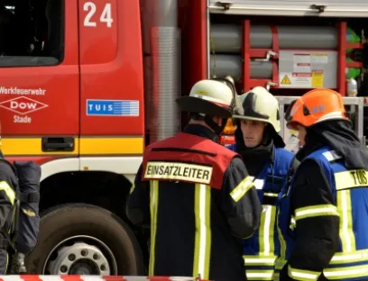 Die Werkfeuerwehren von Aurubis und Dow Deutschland Anlagengesellschaft, Stade, absolvierten eine gemeinsame Übung