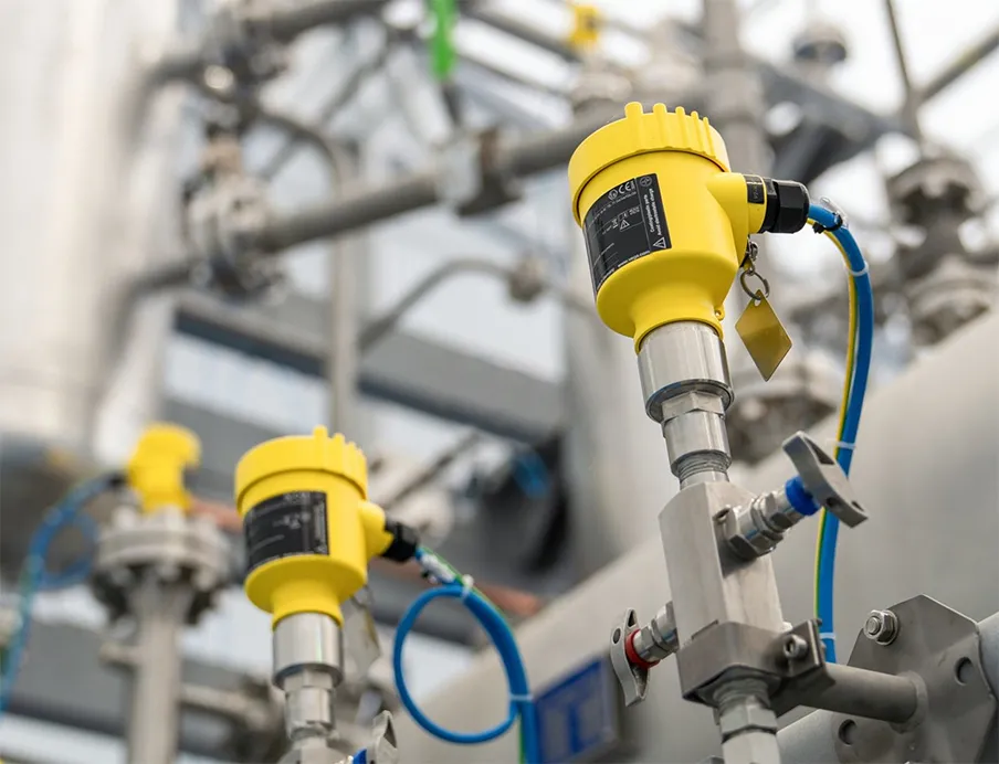 Drucksensoren mit keramischen Messzellen werden in allen Hauptleitungen eingesetzt. Sie überwachen Wasserstoff, Sauerstoff, Elektrolyt, deionisiertes Wasser und Kühlkreisläufe, Bild: Vega Drucksensoren von Vega mit keramischen Messzellen werden in allen Hauptleitungen eingesetzt. Sie überwachen Wasserstoff, Sauerstoff, Elektrolyt, deionisiertes Wasser und Kühlkreisläufe