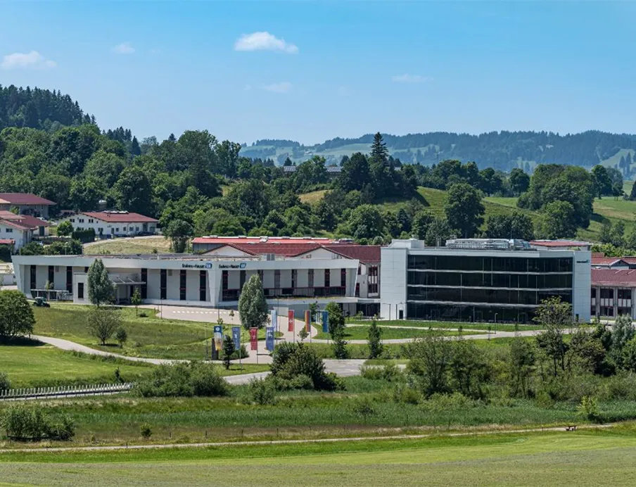 Neues Zentrum für Entwicklung und Fertigung von Temperaturmesstechnik im Allgäu, Bild: Endress+Hauser Neues Endress+Hauser-Zentrum für Entwicklung und Fertigung von Temperaturmesstechnik im Allgäu