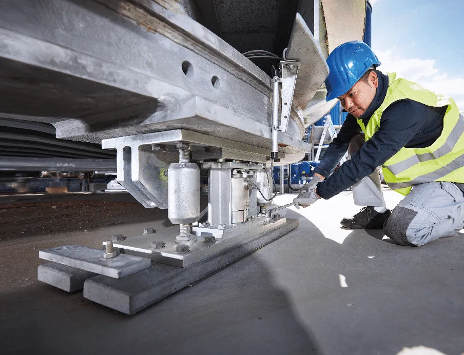 Im Unterschied zu allen anderen Verfahren misst die gravimetrische Füllstandsmessung nicht ein abgeleitetes Prozesssignal, sie misst die Masse