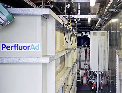 In mobilen Anlagen (PFAS Response Units) werden die PFAS belasteten wässrigen Medien nach dem „PerfluorAd“-Verfahren aufgearbeitet, Bild: Cornelsen Umwelttechnologie In mobilen Anlagen (PFAS Response Units) werden die PFAS belasteten wässrigen Medien nach dem „PerfluorAd“-Verfahren aufgearbeitet
